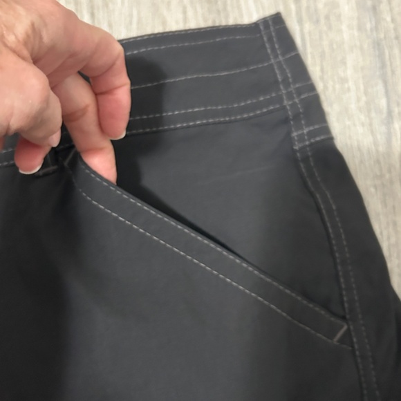 LIKE NEW! Men's Kuhl Cargo Tech Short - Gray - 33 - Picture 6 of 10